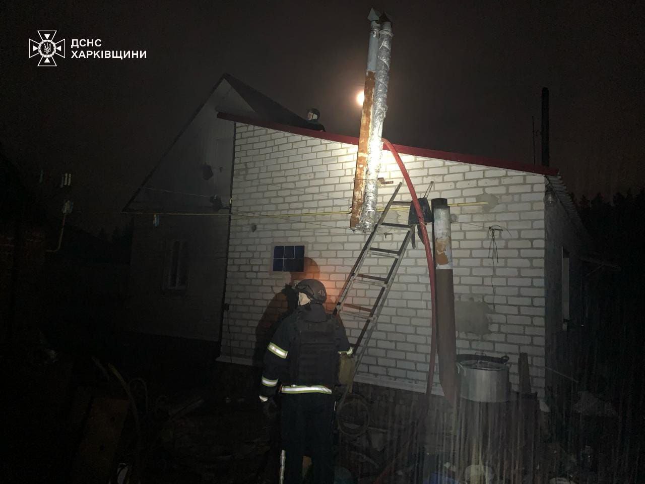 Росіяни обстріляли прифронтове село на Харківщині