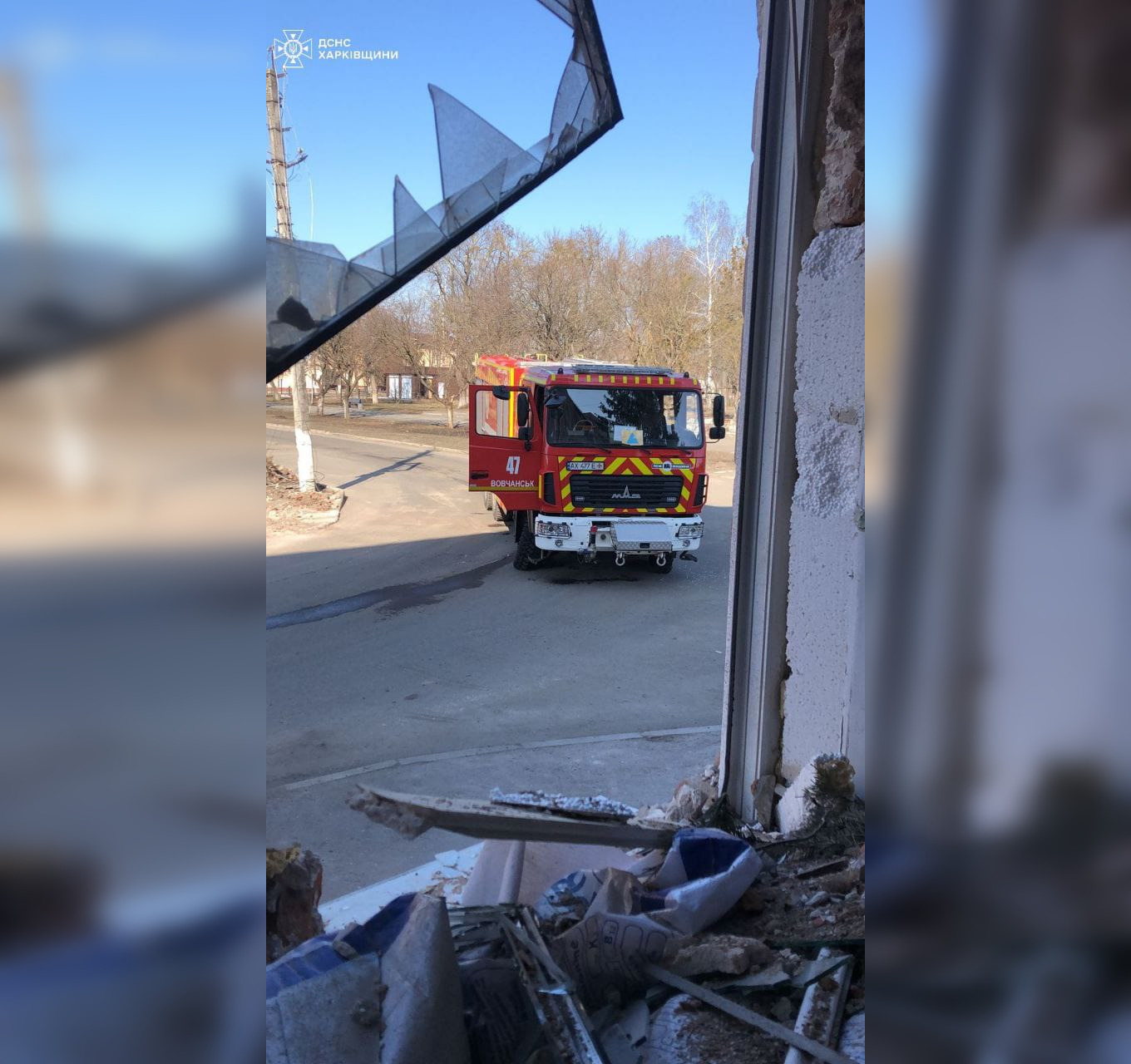 На Харківщині окупанти скинули вибухівку на автомобіль рятувальників