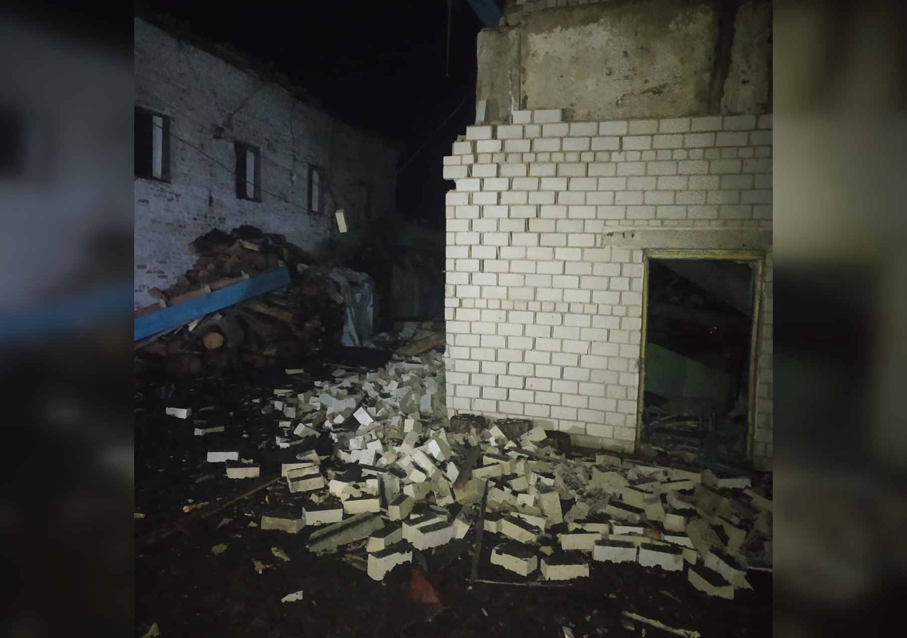 Окупанти напередодні обстріляли Чугуївський район: пошкоджено елеватор