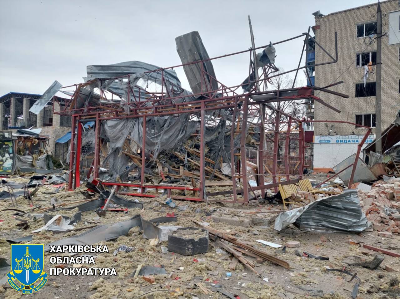 Наслідки масованих ударів по Вовчанську: пошкоджено цивільну інфраструктуру (фото)