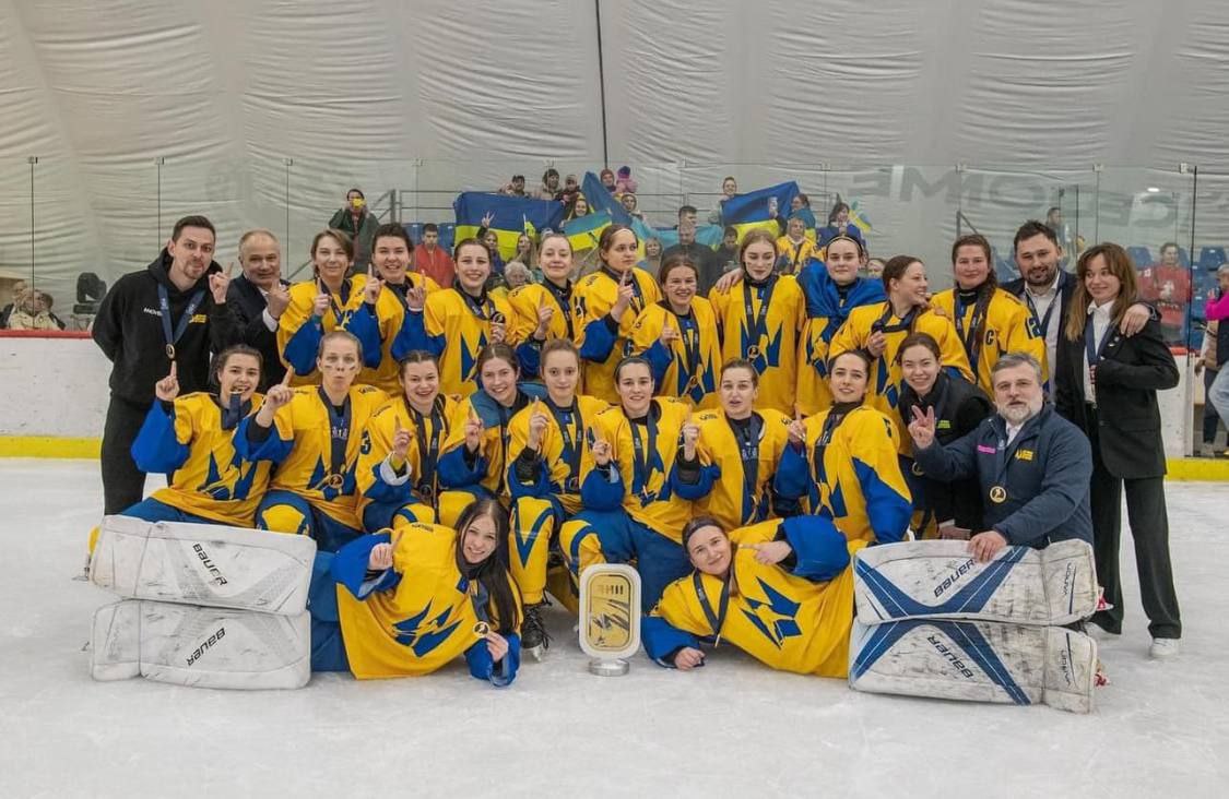 Жіноча збірна України з хокею з харків’янками у складі перемогла на чемпіонаті світу в дивізіоні 3А