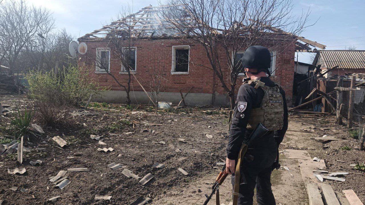 Ворог б’є з артилерії, запускає КАБи та ракети: ситуація на Харківщині за добу