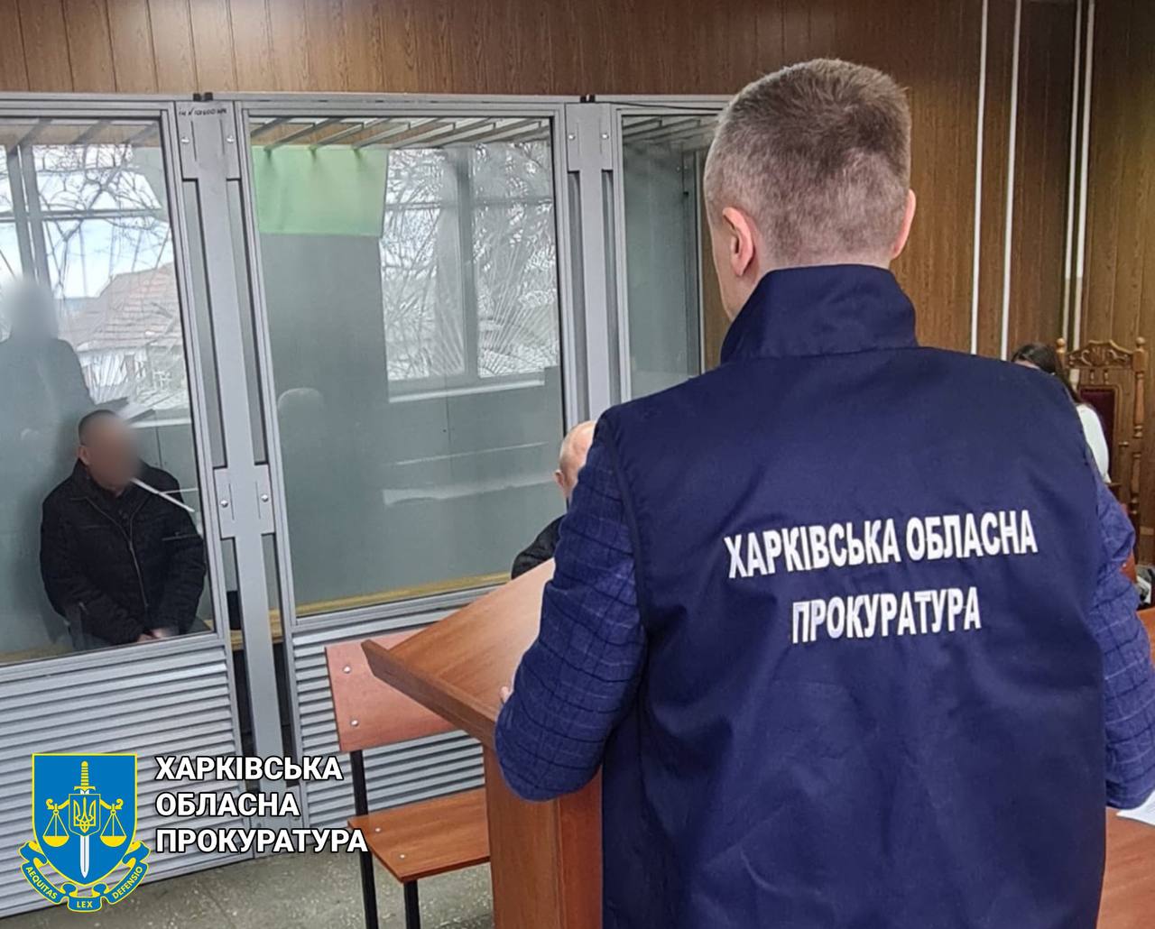 На три роки тюрми засудили жителя Харківщини, який допомагав окупантам та добровільно віддав зброю
