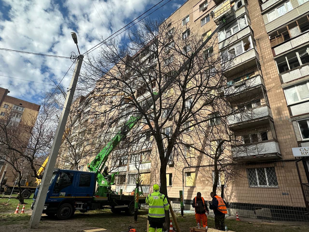 Вдалося відновити електропостачання у пошкоджених будинках: Терехов про наслідки атаки «шахедів»