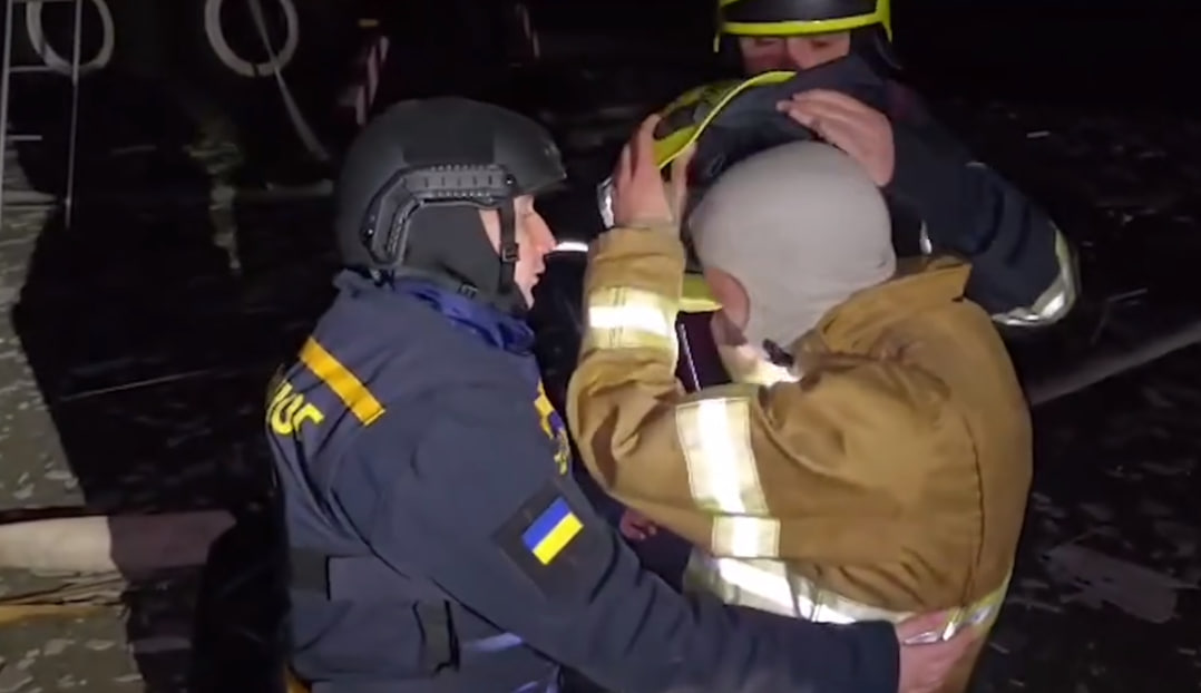 Росія вбила батька харківського рятувальника: обидва виїхали на місце удару для ліквідації наслідків