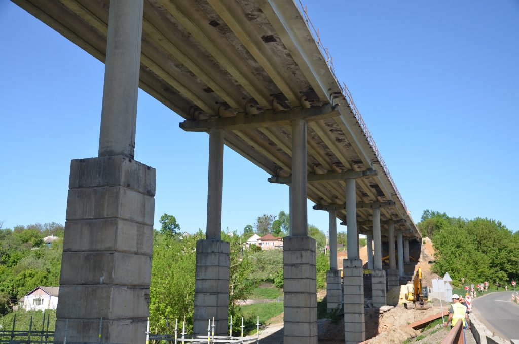 Капремонт мосту через річку Тетлега на Харківщині: коли планують завершити роботи
