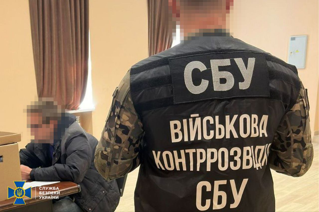 СБУ затримала жителя передмістя Харкова, який передавав ворогу дані позицій ППО