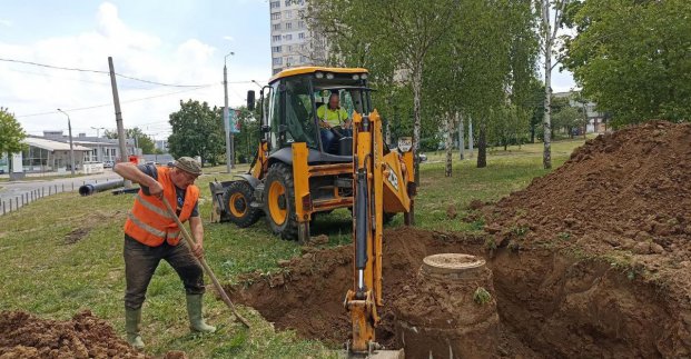 Комунальники за вихідні усунули 20 аварій на водоводах у Харкові