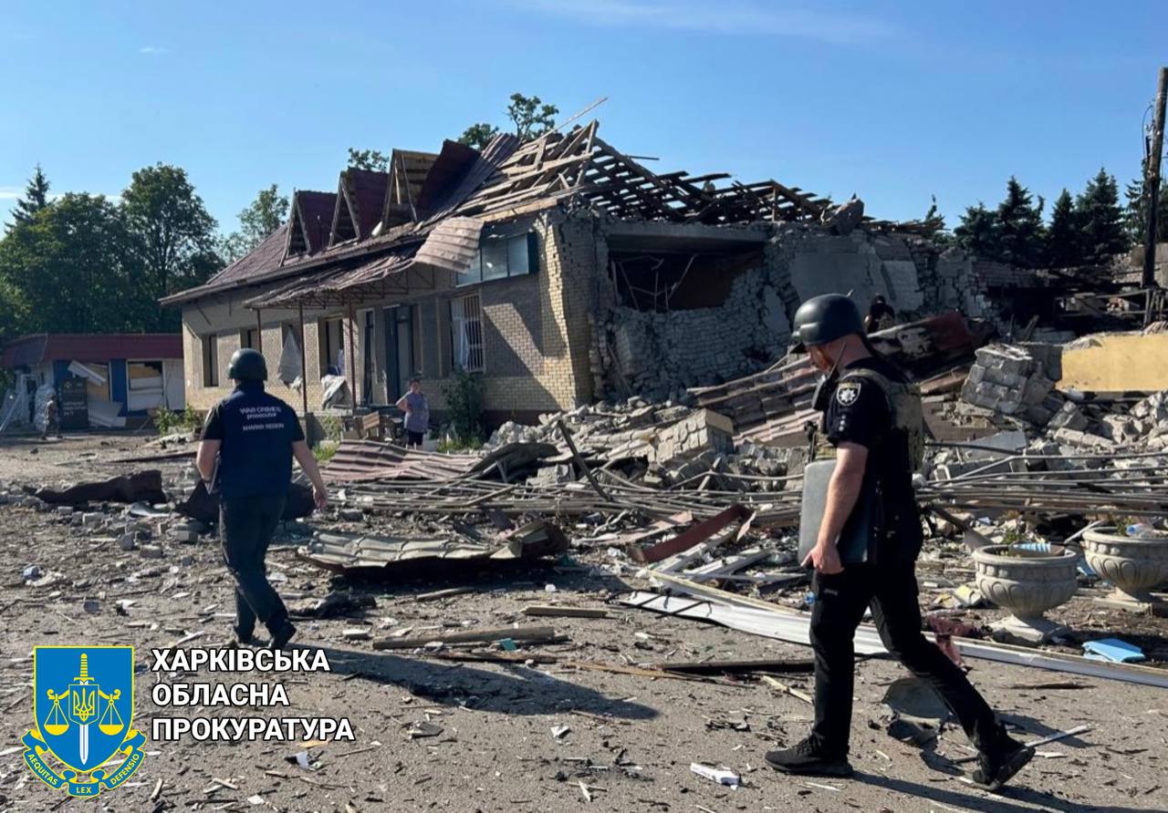 Окупанти скинули на селище Борова на Харківщині ФАБ-500