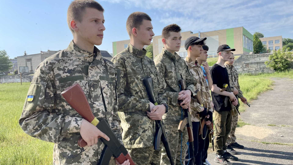 Президент України підписав закон про підготовку учнів до військової служби