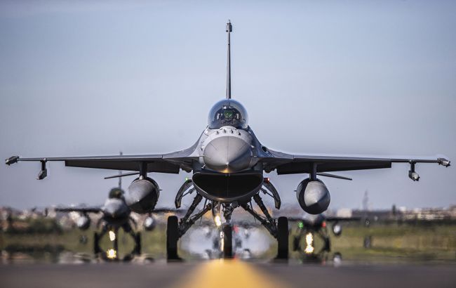 Шість винищувачів F-16 отримала Україна від Нідерландів