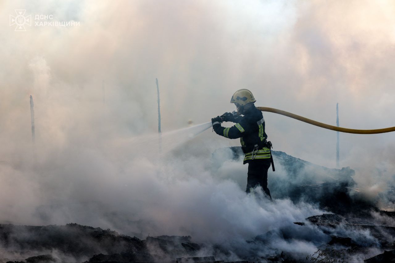 У Харкові ввечері ліквідували пожежу: горіли кіоски