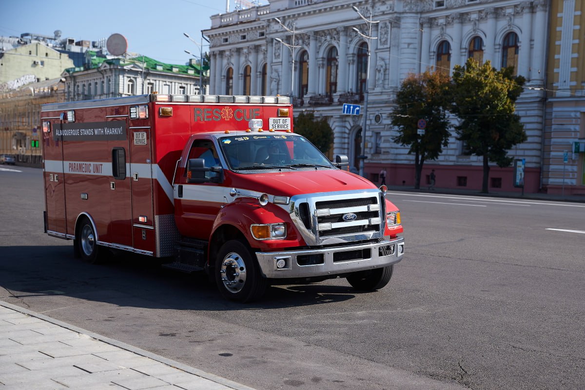 Надзвичайники Харкова отримали оперативний автомобіль від міста-побратима Альбукерке (США)