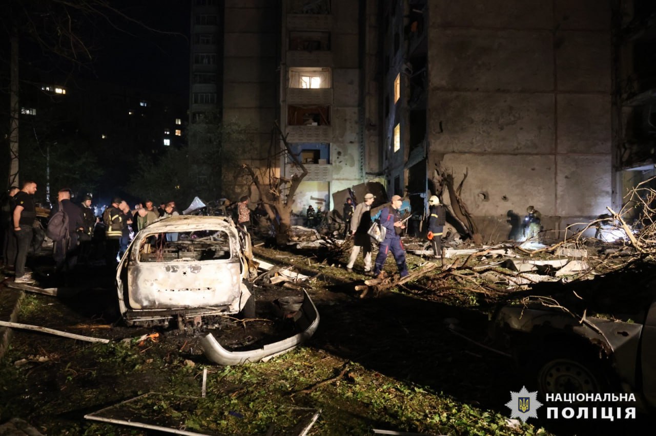 Поліція показала наслідки авіаударів по Харкову (фото, відео)