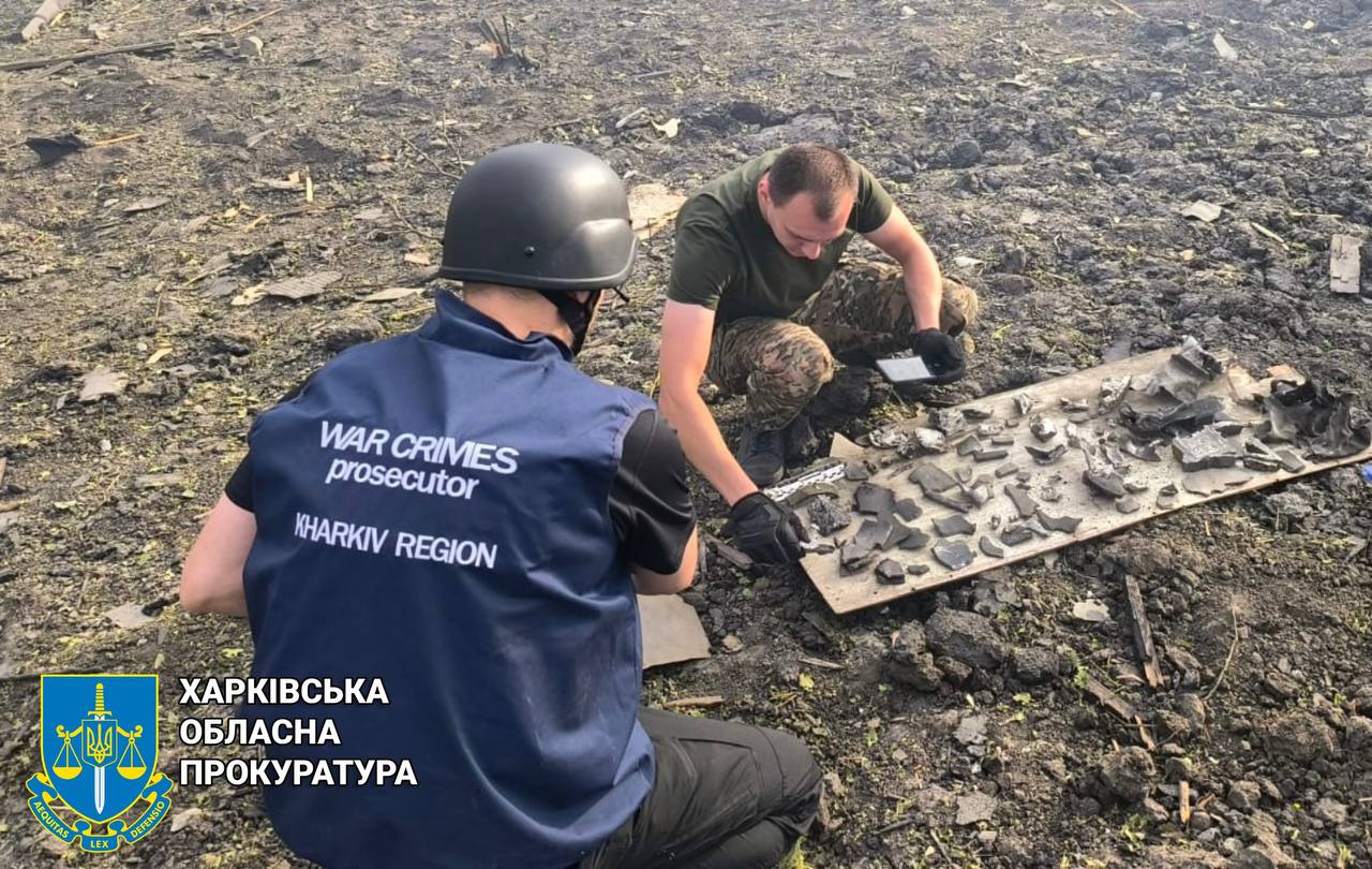 Наслідки нічного обстрілу Харкова: прокурори документують злочини рф (фото)