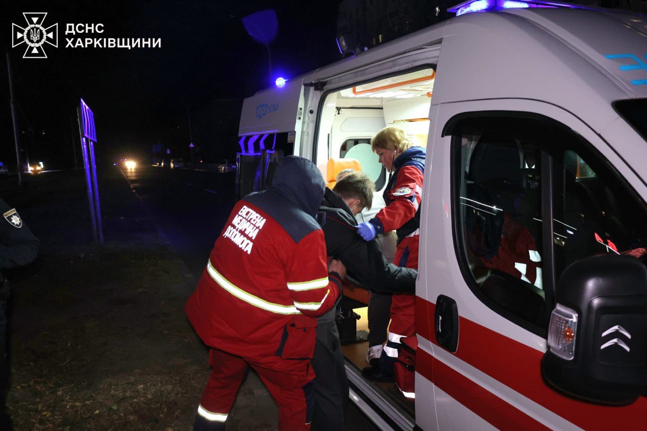 Масоване бомбардування Харкова: постраждали 11 людей, зокрема троє поліцейських