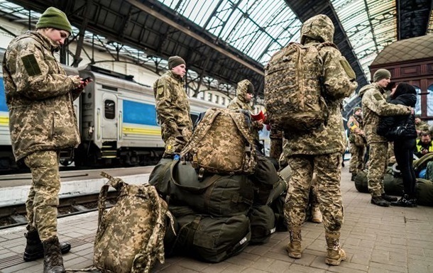 Зниження мобілізаційного віку з нинішніх 25 років до 18: заява радника президента