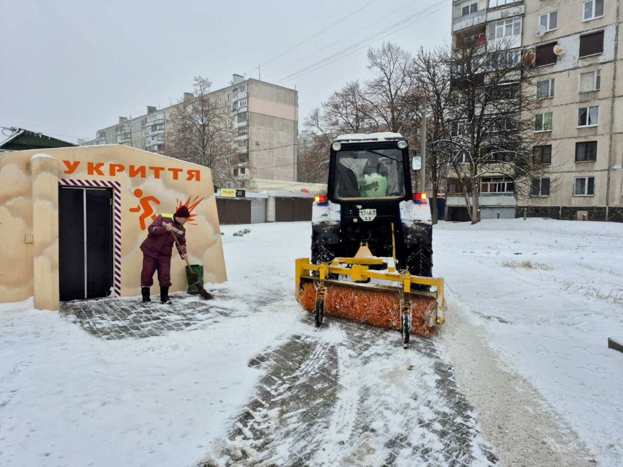 Сьогодні у Харкові понад 1,7 тис. комунальників прибирали сніг